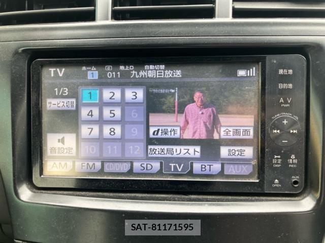 Toyota PRIUS ALPHA 2011-11 8745397-22