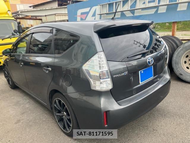 Toyota PRIUS ALPHA 2011-11 8745397-3