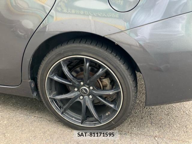 Toyota PRIUS ALPHA 2011-11 8745397-7