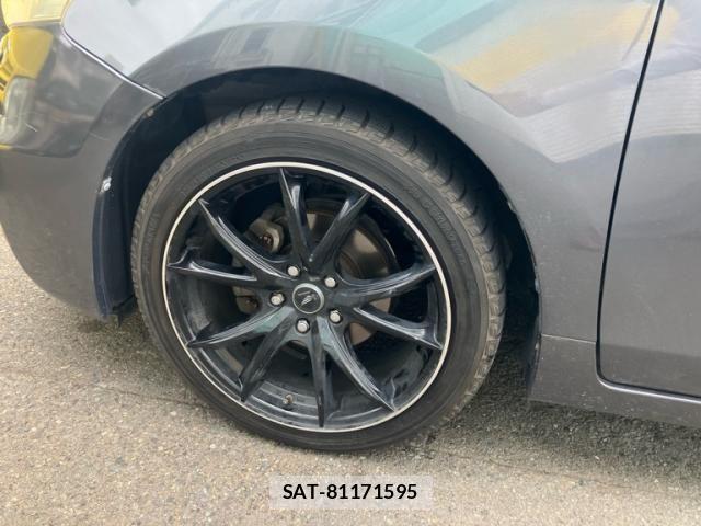 Toyota PRIUS ALPHA 2011-11 8745397-8