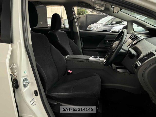 Toyota PRIUS ALPHA 2014-03 8745383-15