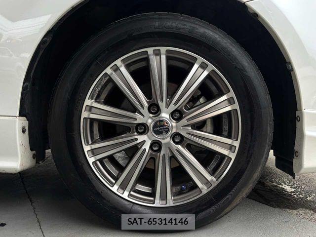 Toyota PRIUS ALPHA 2014-03 8745383-21