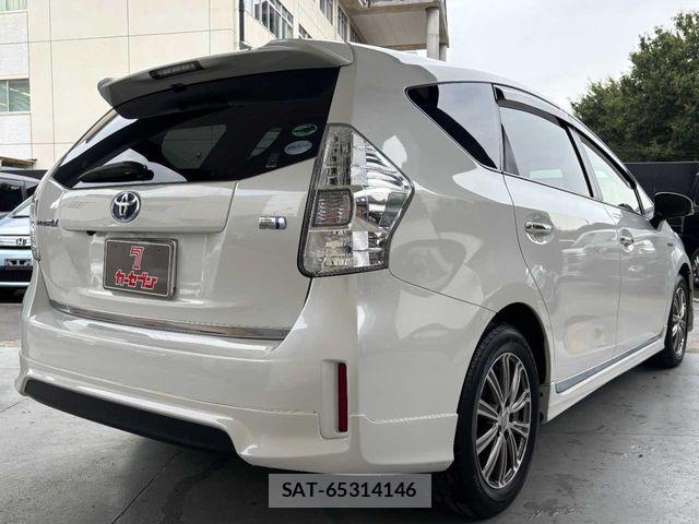 Toyota PRIUS ALPHA 2014-03 8745383-28