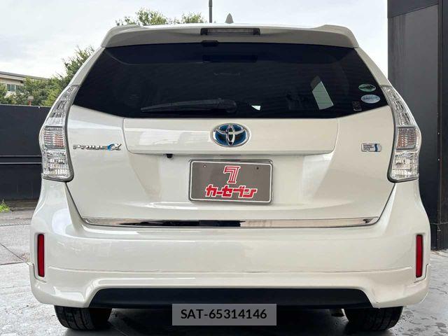 Toyota PRIUS ALPHA 2014-03 8745383-29