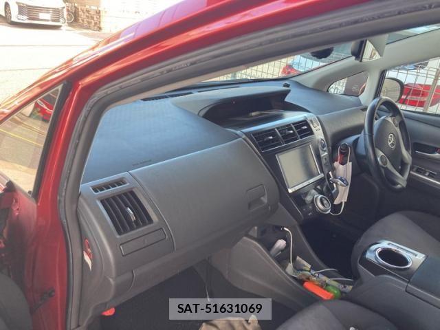 Toyota PRIUS ALPHA 2013-02 8745396-14