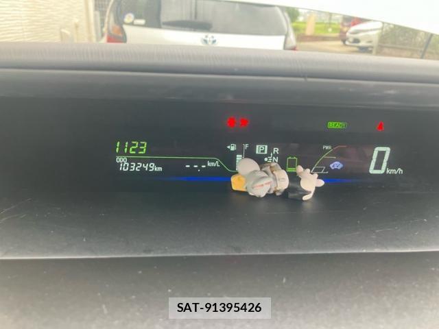 Toyota PRIUS ALPHA 2012-02 8745386-17