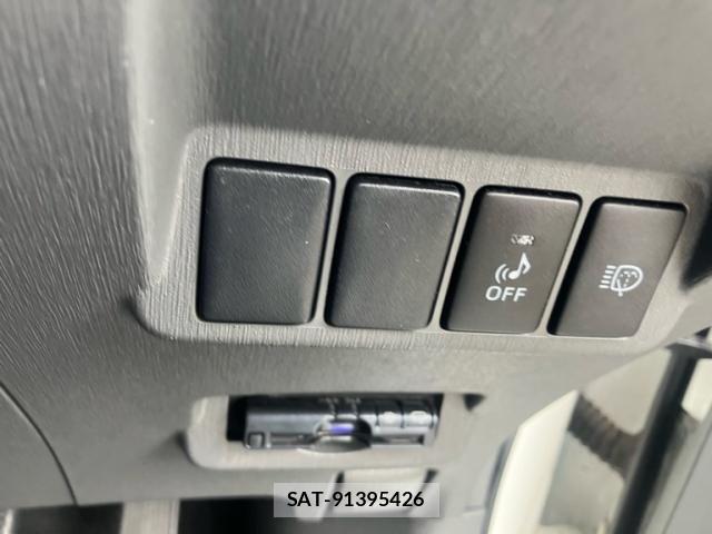 Toyota PRIUS ALPHA 2012-02 8745386-23