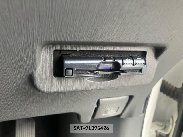 Toyota PRIUS ALPHA 2012-02 8745386-24