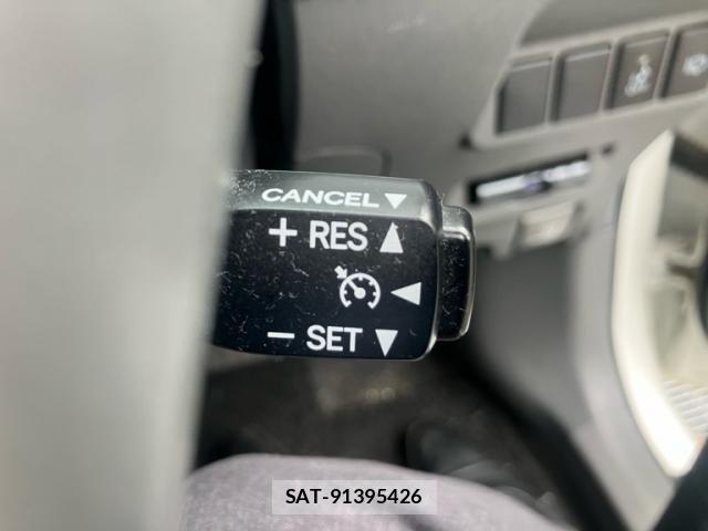 Toyota PRIUS ALPHA 2012-02 8745386-26