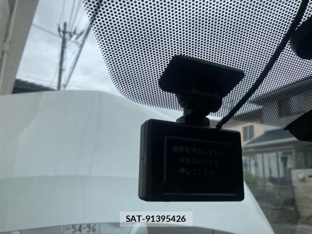 Toyota PRIUS ALPHA 2012-02 8745386-28