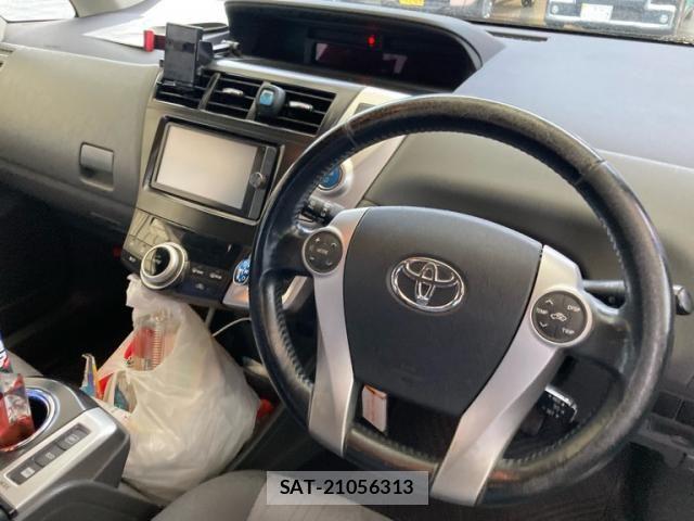 Toyota PRIUS ALPHA 2014-01 8745391-11