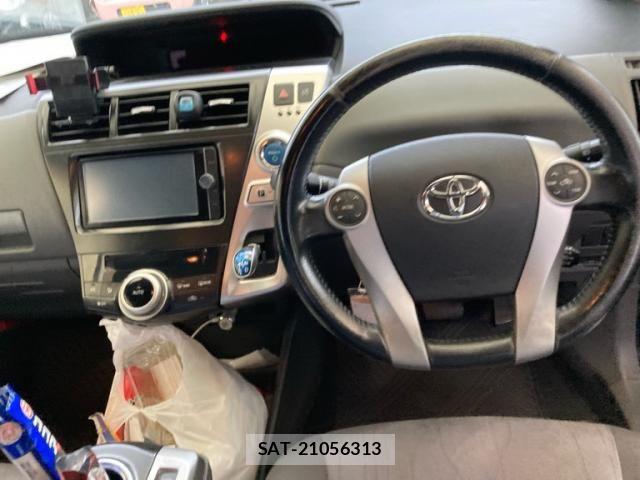 Toyota PRIUS ALPHA 2014-01 8745391-12