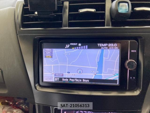 Toyota PRIUS ALPHA 2014-01 8745391-17