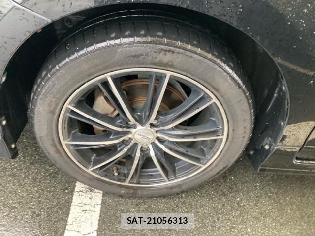 Toyota PRIUS ALPHA 2014-01 8745391-2