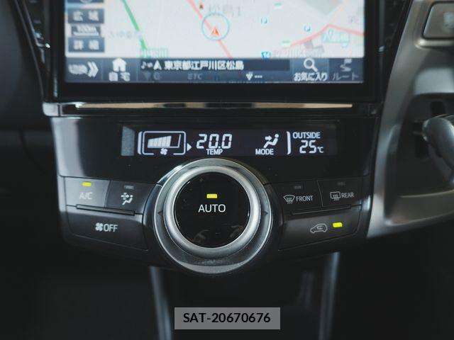Toyota PRIUS ALPHA 2018-03 8745371-15