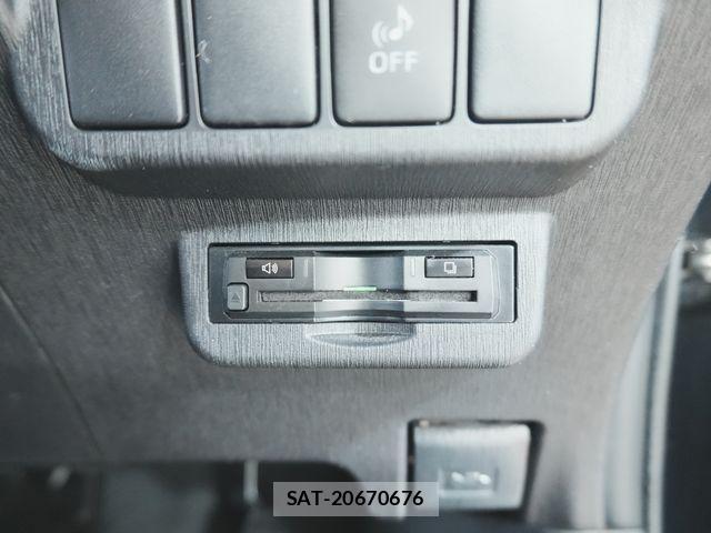 Toyota PRIUS ALPHA 2018-03 8745371-20