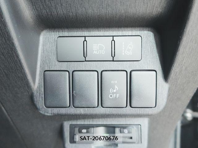Toyota PRIUS ALPHA 2018-03 8745371-21