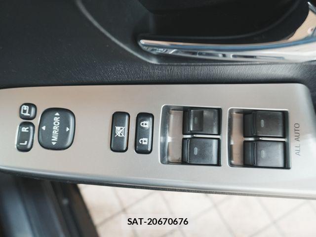 Toyota PRIUS ALPHA 2018-03 8745371-23