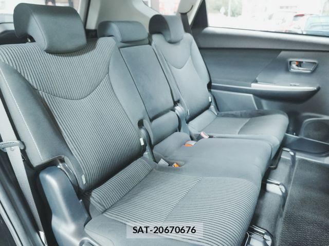 Toyota PRIUS ALPHA 2018-03 8745371-28