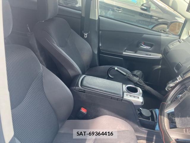 Toyota PRIUS ALPHA 2015-05 8745379-10