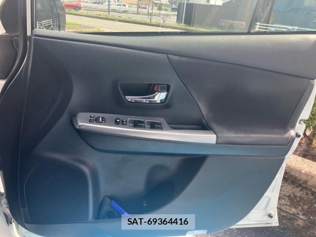 Toyota PRIUS ALPHA 2015-05 8745379-14