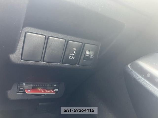 Toyota PRIUS ALPHA 2015-05 8745379-22
