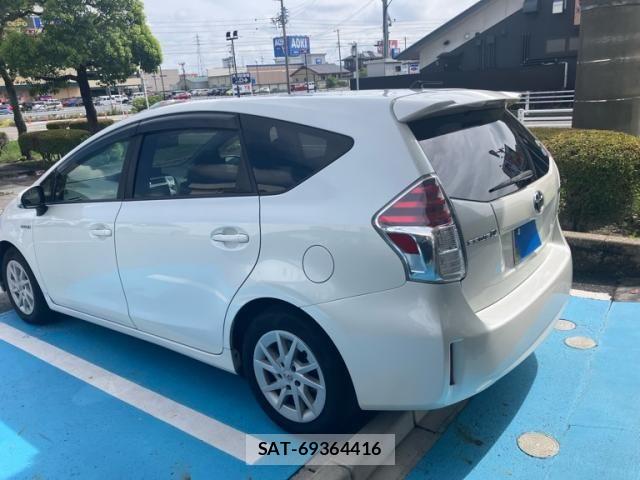 Toyota PRIUS ALPHA 2015-05 8745379-3