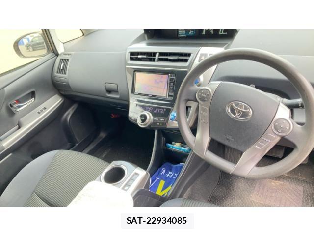 Toyota PRIUS ALPHA 2015-12 8745385-13