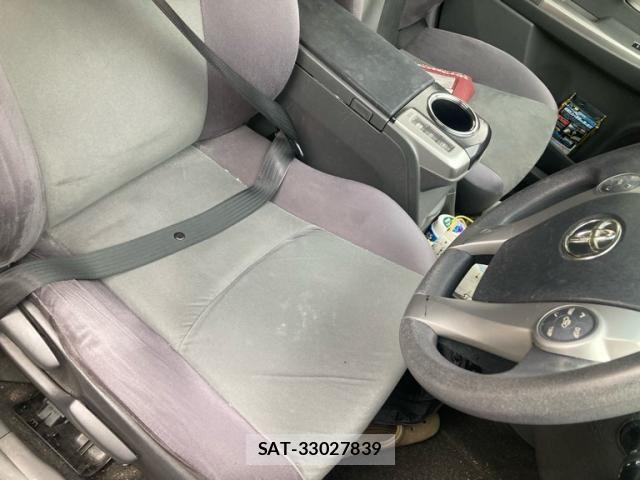 Toyota PRIUS ALPHA 2012-01 8745398-13