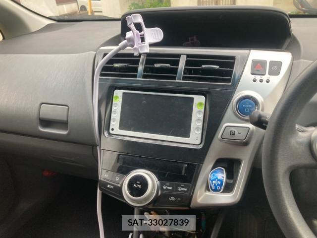 Toyota PRIUS ALPHA 2012-01 8745398-18
