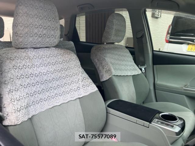 Toyota PRIUS ALPHA 2011-11 8745399-9