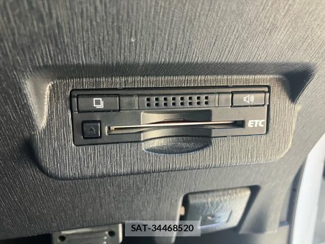 Toyota PRIUS ALPHA 2015-05 8745382-18