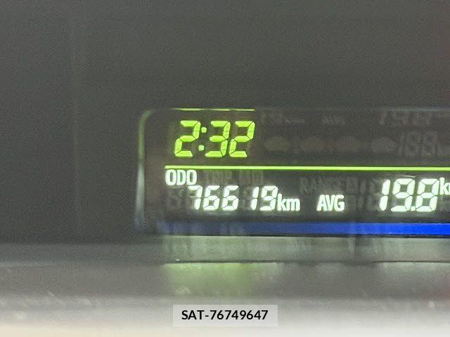 Toyota PRIUS ALPHA 2014-02 8745381-20