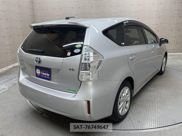 Toyota PRIUS ALPHA 2014-02 8745381-3