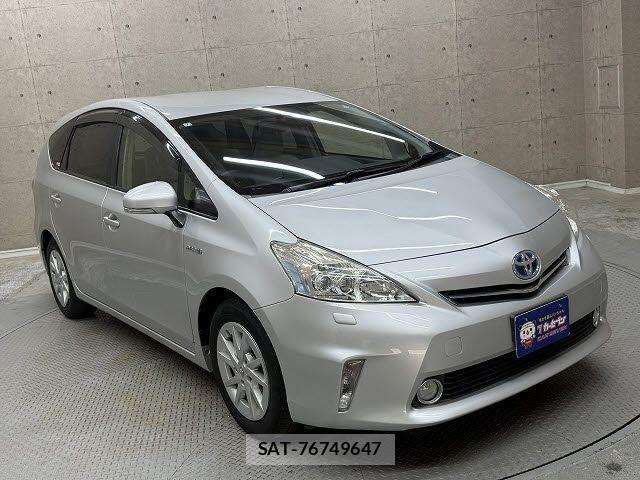 Toyota PRIUS ALPHA 2014-02 8745381-4