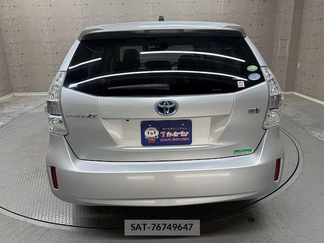 Toyota PRIUS ALPHA 2014-02 8745381-5