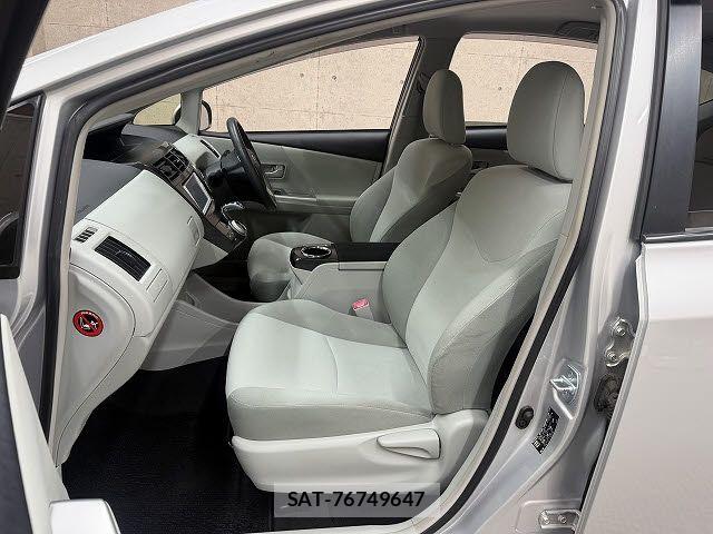 Toyota PRIUS ALPHA 2014-02 8745381-8
