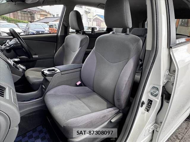 Toyota PRIUS ALPHA 2012-03 8745388-17