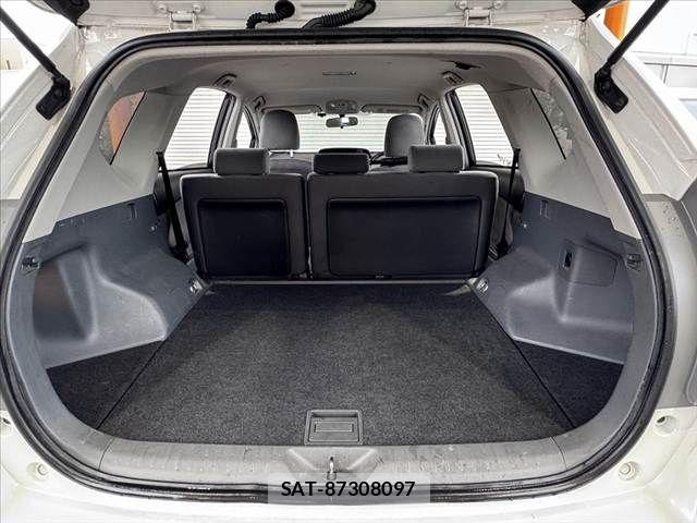 Toyota PRIUS ALPHA 2012-03 8745388-19