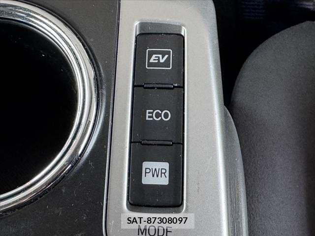 Toyota PRIUS ALPHA 2012-03 8745388-23