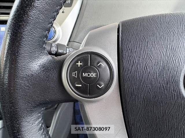 Toyota PRIUS ALPHA 2012-03 8745388-24