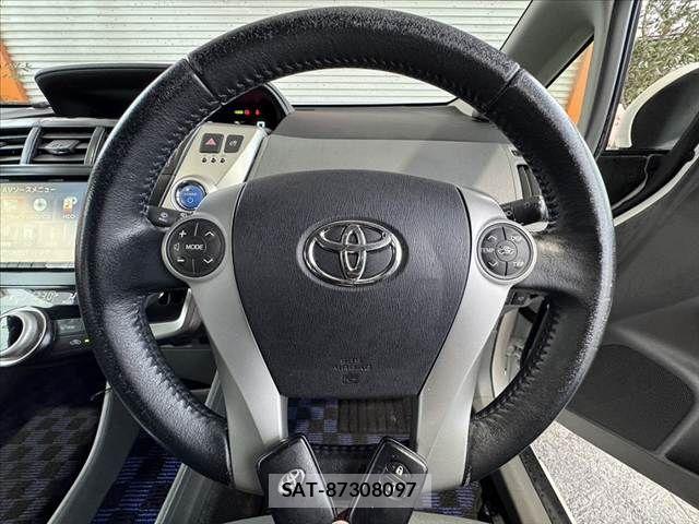 Toyota PRIUS ALPHA 2012-03 8745388-6
