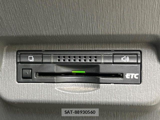 Toyota PRIUS ALPHA 2013-06 8745378-5