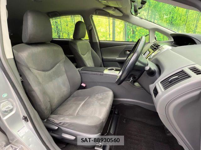 Toyota PRIUS ALPHA 2013-06 8745378-8