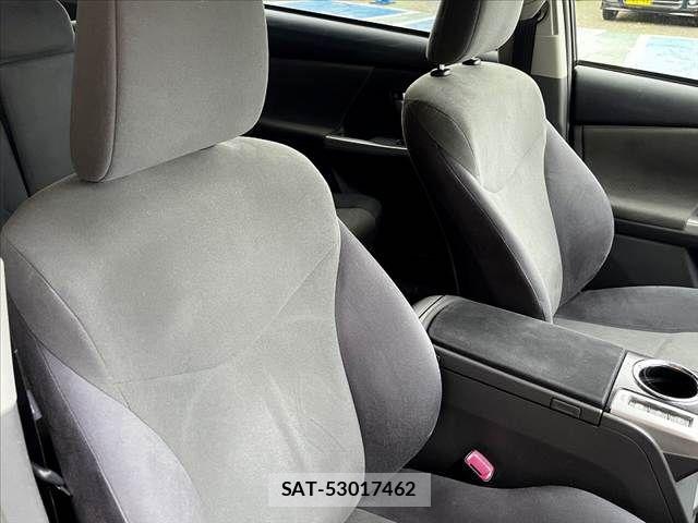 Toyota PRIUS ALPHA 2014-10 8745377-23