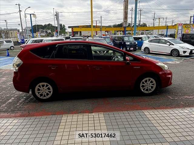 Toyota PRIUS ALPHA 2014-10 8745377-5