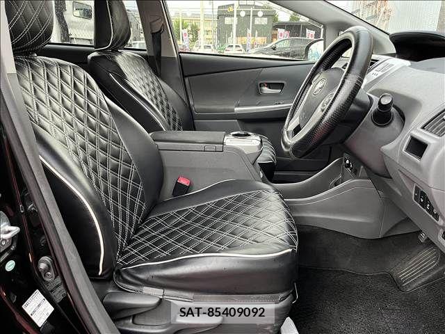 Toyota PRIUS ALPHA 2013-10 8745375-9