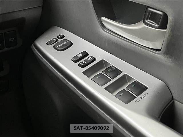 Toyota PRIUS ALPHA 2013-10 8745375-10
