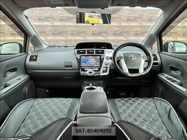 Toyota PRIUS ALPHA 2013-10 8745375-11