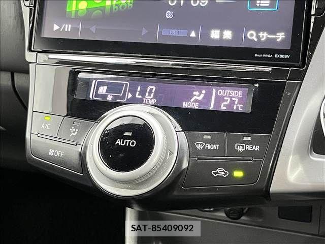 Toyota PRIUS ALPHA 2013-10 8745375-21
